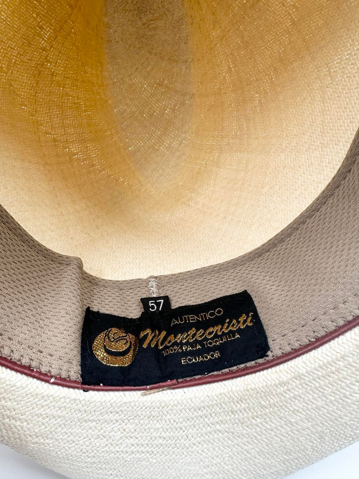 Certificering i inderforet viser Montecristi Panama hattens ægtehed.