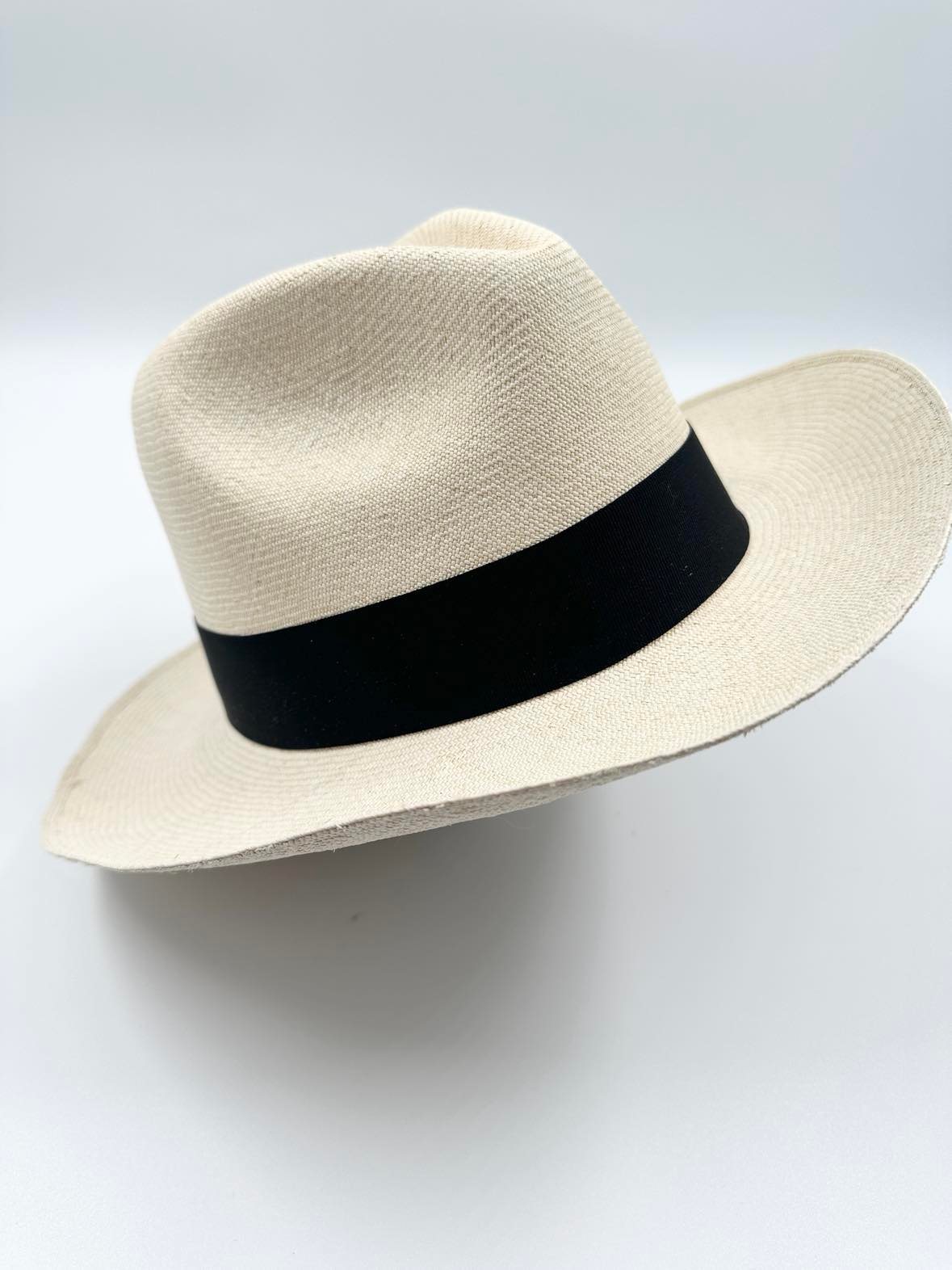 Ægte Montecristi Fedora Panama Hat med en kvalitet på 19-20 fletninger pr. inch - håndflettet og unik