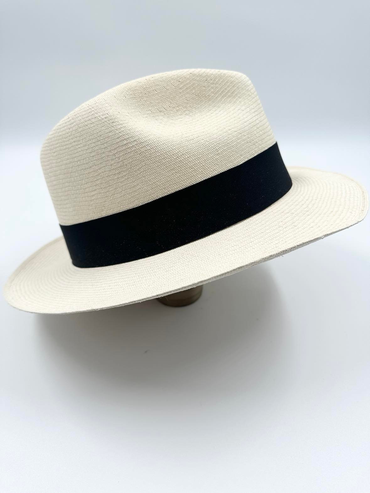 Ægte Montecristi Fedora Panama Hat med en kvalitet på 21-22 fletninger pr. inch - ingen hatte er ens da de er håndflettede og unikke